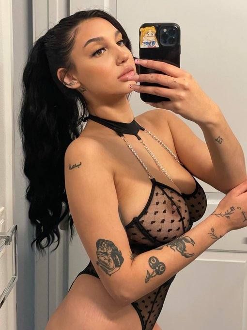 I’m an EXPERIENCED AND SKILLED FEMALE 💦. - Image 2